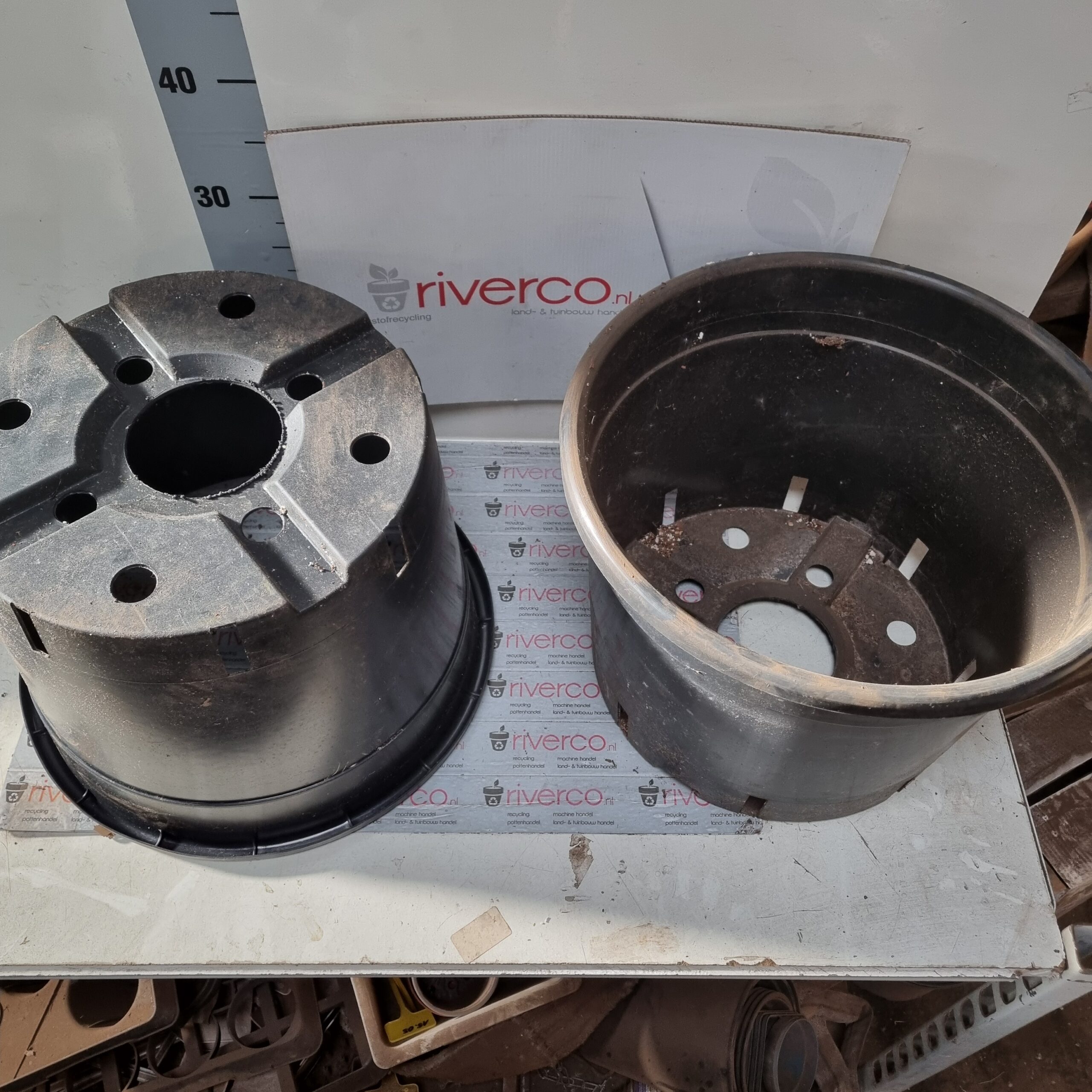 Gebruikte 25 liter Potten / Used 25 liter pots / 40 cm pots with hole / pot in pot system - Afbeelding 4