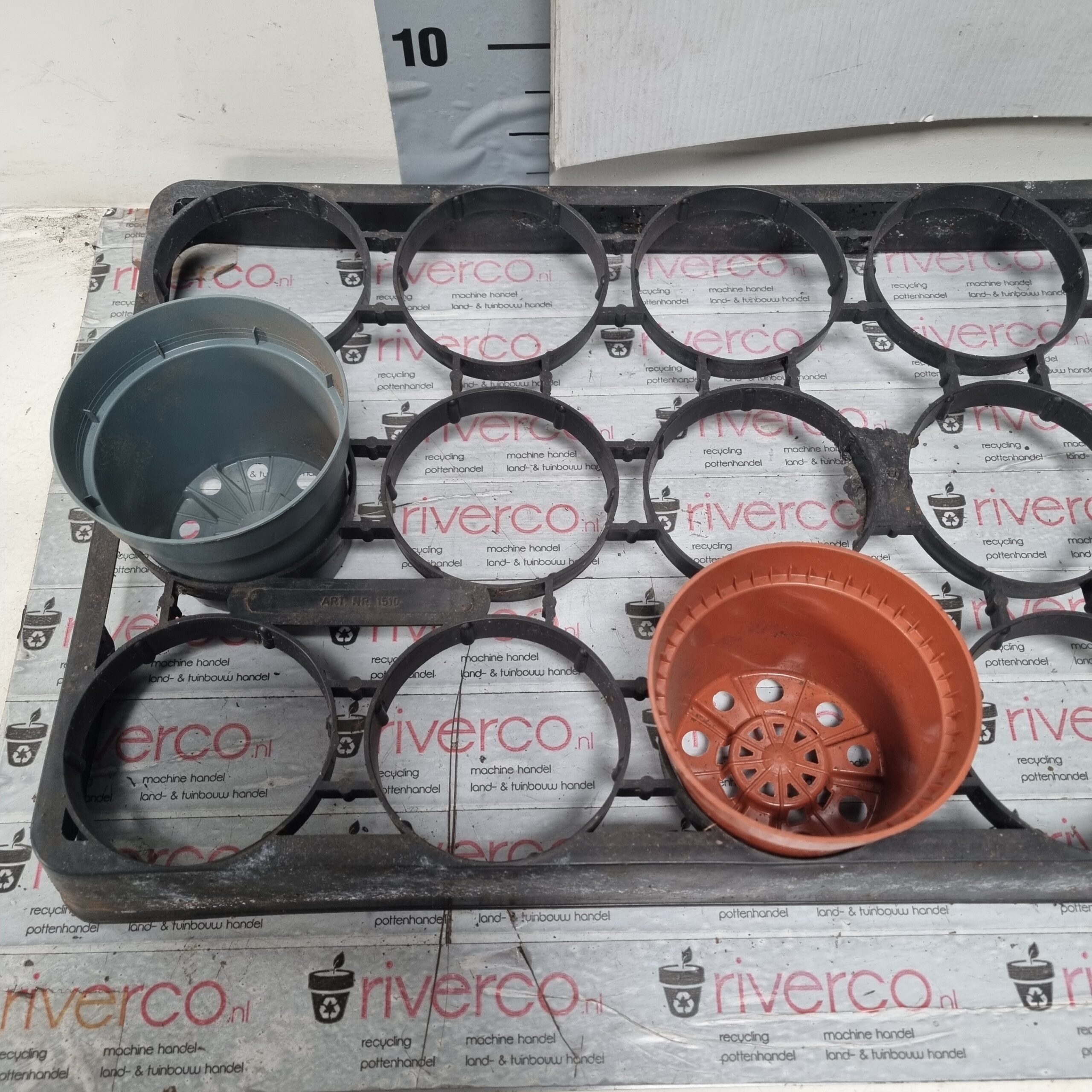 Mara-tray nr 1510 voor 10-10,5 cm pot / 15 HOLES TRAY pot 10-10,5 cm - Afbeelding 4