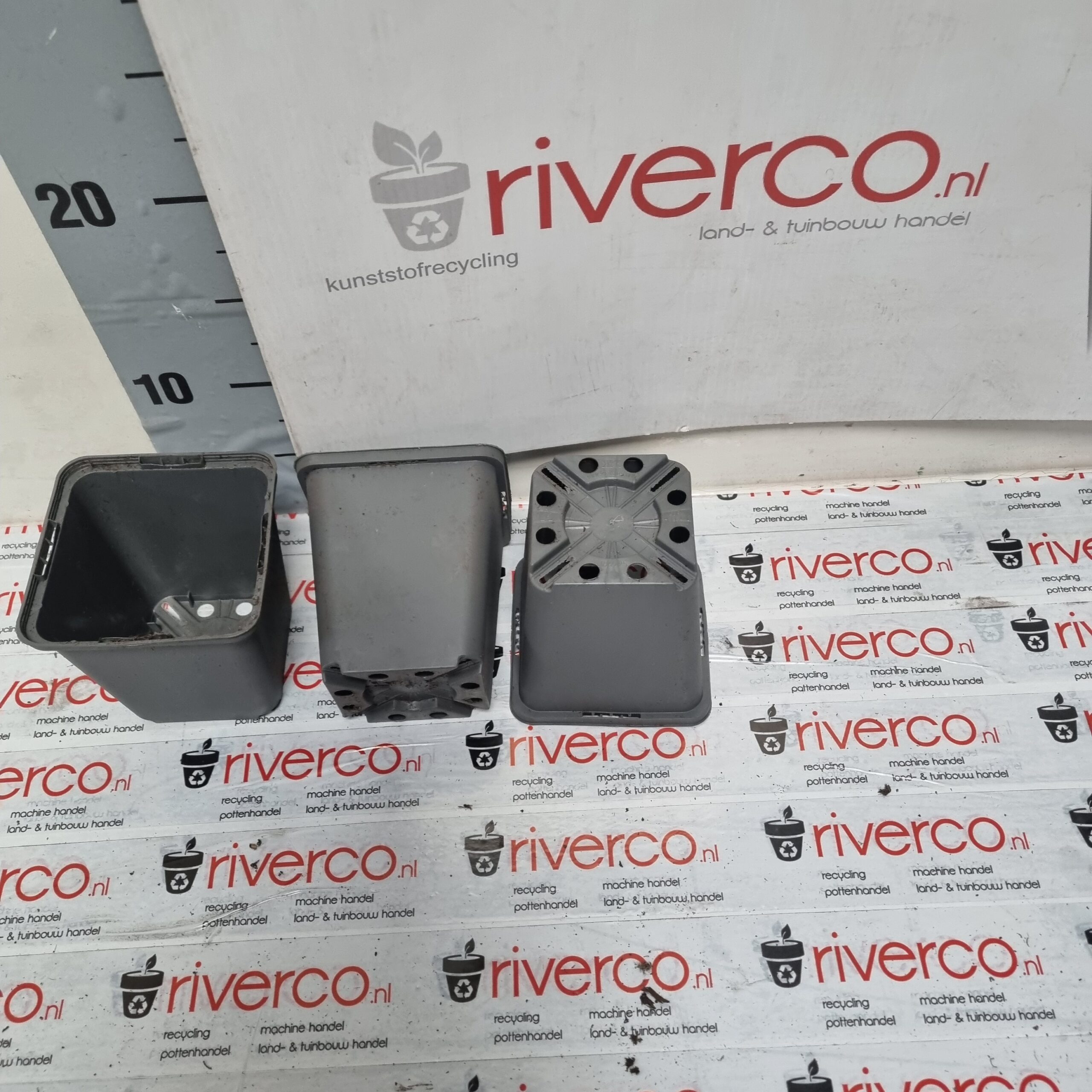 Van Krimpen 9x9 cm potten / P9 pots / 9x9x cm grijze potjes / grey pots - Afbeelding 2