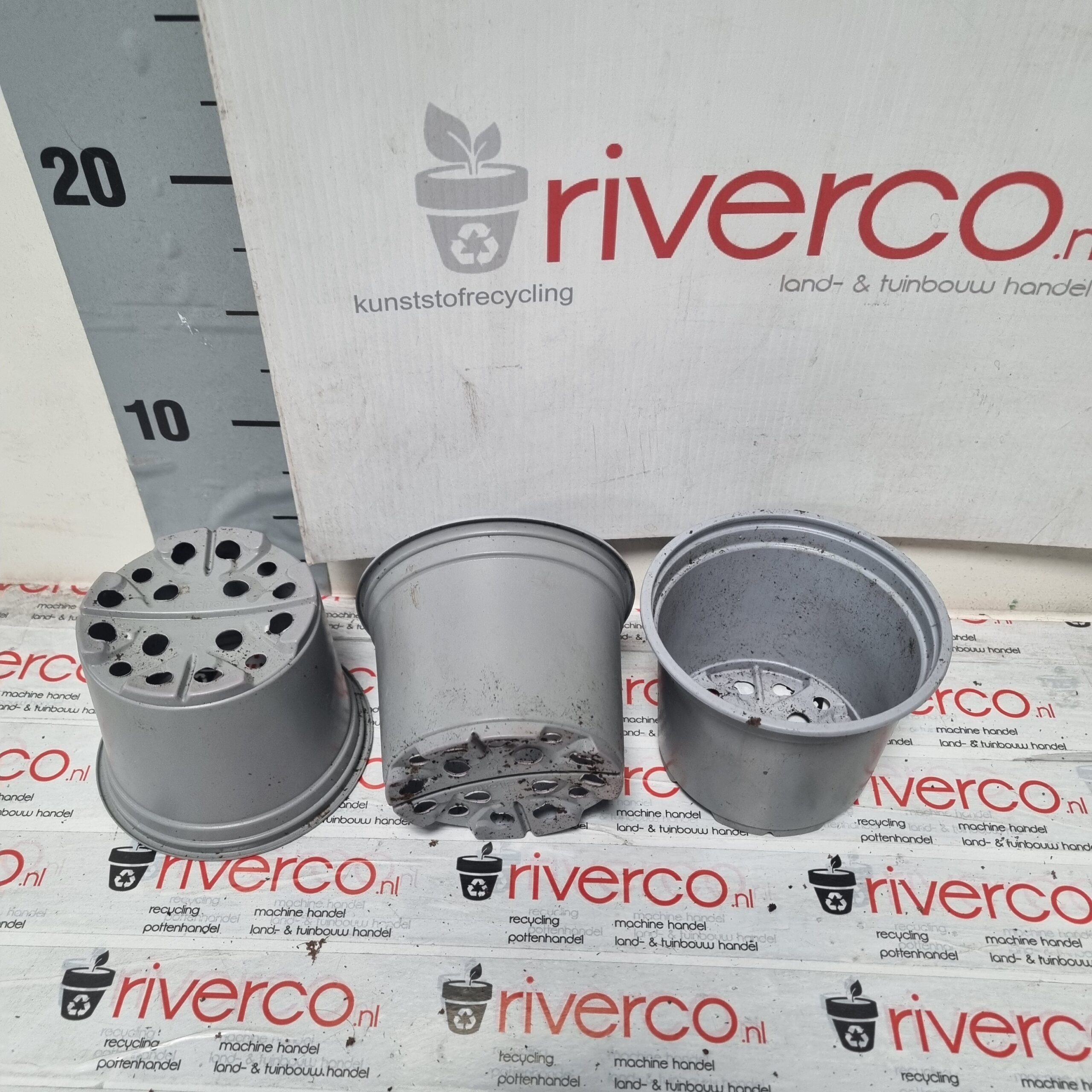Grijze 10.5 cm potjes / grey 10.5 cm pots / POT 10.5CM 5° LV / vacuüm getrokken / soft pots - Afbeelding 2
