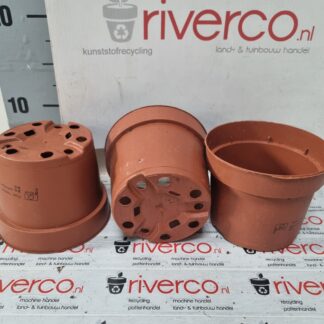 Terracotta kleur 12 cm potjes / brown 12 cm pots / Bloempot 12 cm / met print-code / hard pots