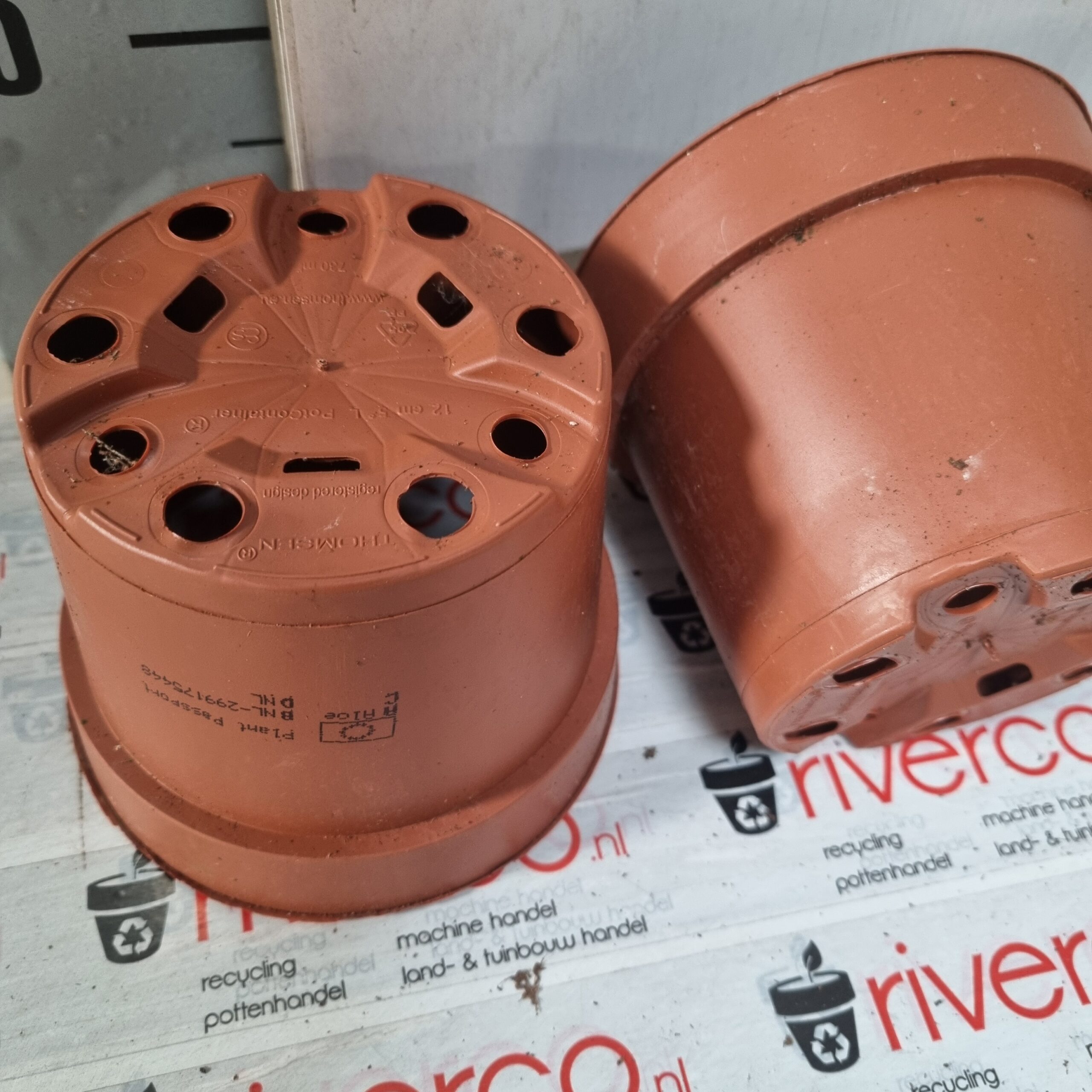 Terracotta kleur 12 cm potjes / brown 12 cm pots / Bloempot 12 cm / met print-code / hard pots - Afbeelding 4